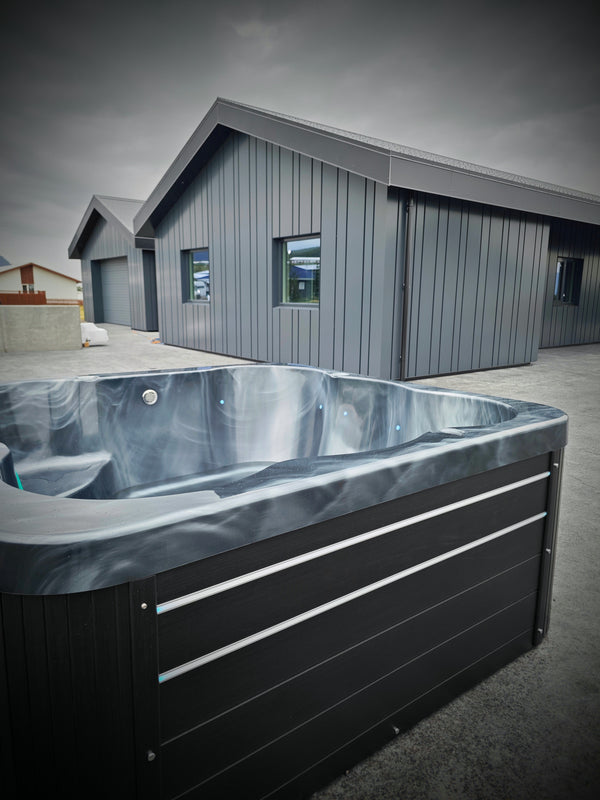 1500L hitaveitupottur - 6-7 manna