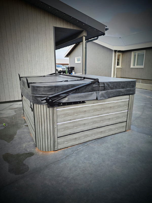 1500L hitaveitupottur - 6-7 manna