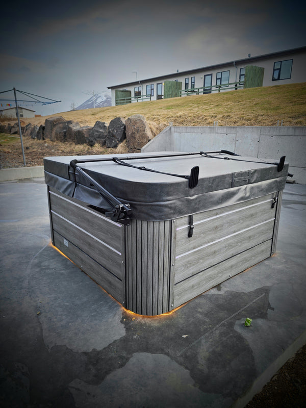 1500L hitaveitupottur - 6-7 manna