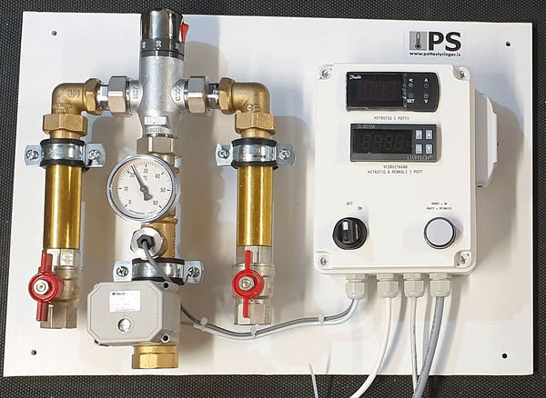 nærmynd af pottastýringu fyrir heitan pott rör og lokar mælar